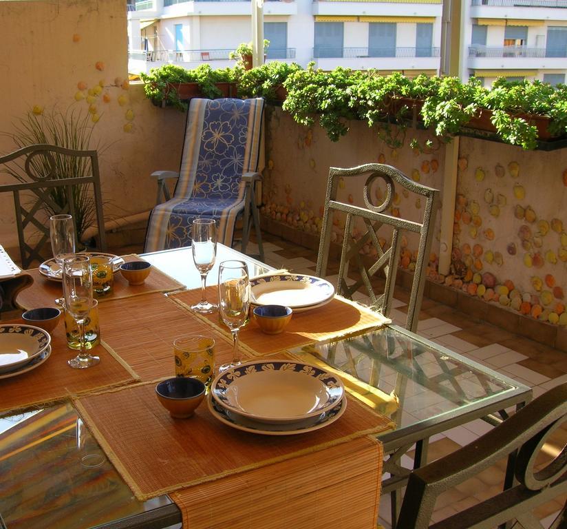 Palladium - Petite Maison De Charme Vintage Apartment Nisa Exterior foto